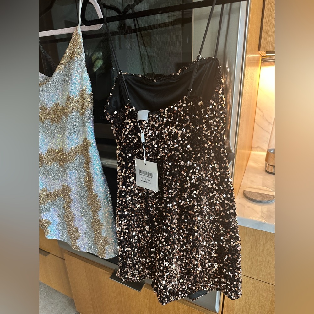 Selfie Leslie ATLANTA SQUARE NECKLINE SEQUIN DRESS BLACK/BRONZE NWT M